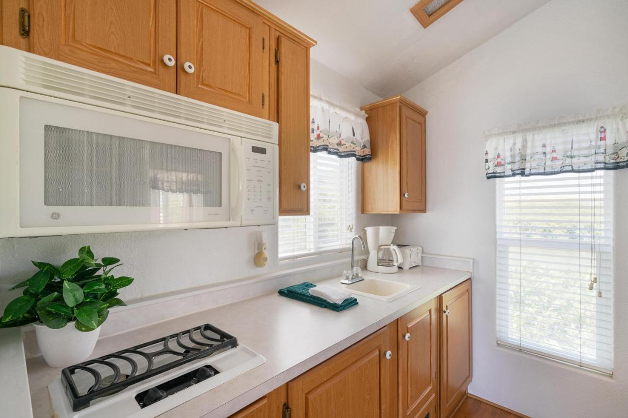 Snug Harbor Rv Park & Marina Otel Walnut Grove Dış mekan fotoğraf